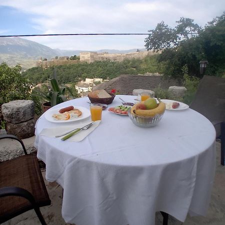 Arpet Guesthouse Gjirokastër 外观 照片