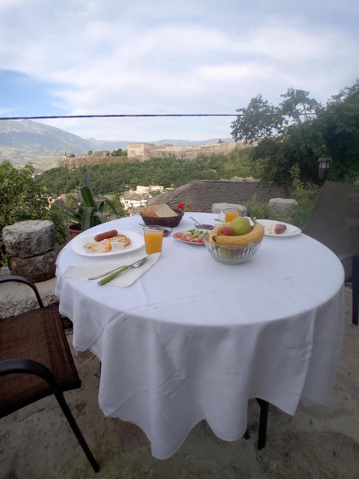 Arpet Guesthouse Gjirokastër 外观 照片
